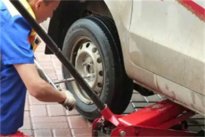 临翔附近拖车24小时服务热线电话